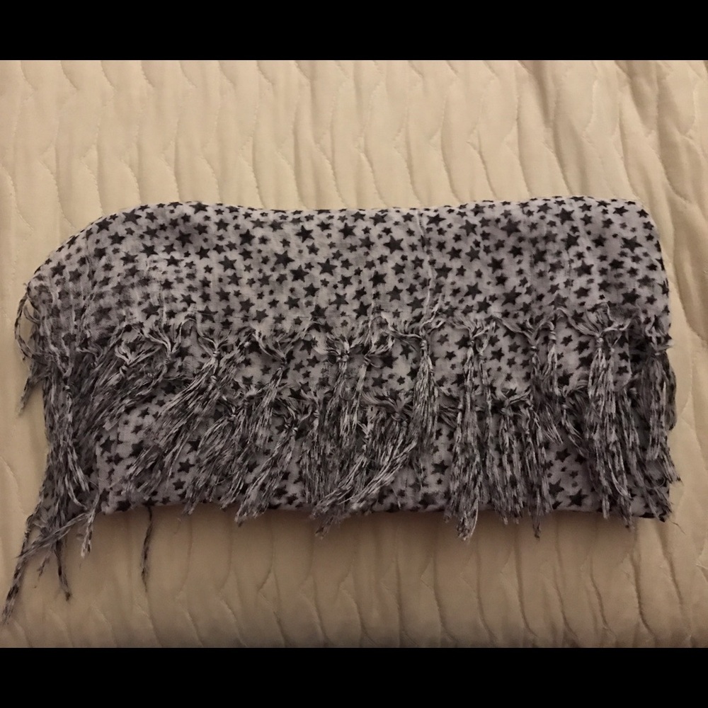 Star Scarf - Picture 2 of 2